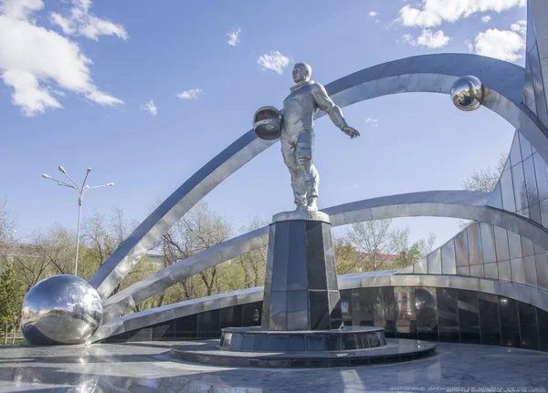 monument astronaute